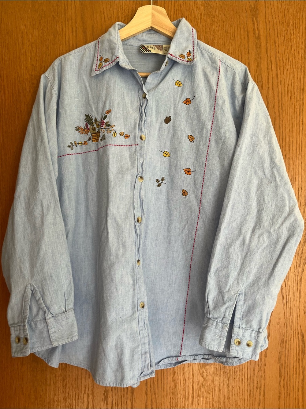 Vtg Fall Embroidered Button-Up Shirt